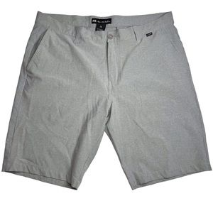 Travis Mathew Sand Harbor MicroStriped Stretch Flat Front Golf Shorts 10” Inseam
